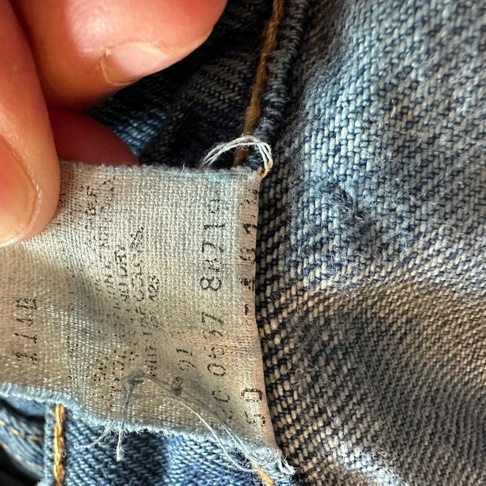VTG Levi's 550 Relaxed Fit Jeans Mens 32x34 Blue Medium Wash Denim Made in USA